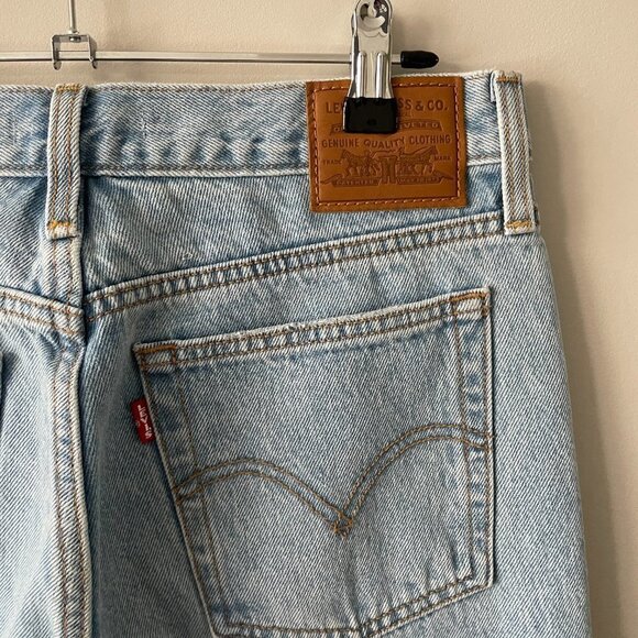 LEVI'S Wedgie Icon Denim High Rise Ripped Cropped Jeans Frayed Hem Blue 28 - Picture 7 of 10